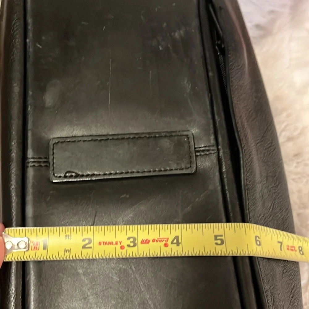 TUMI Vintage Black Leather Beacon Hill Portfolio Organizer Unisex Laptop Bag